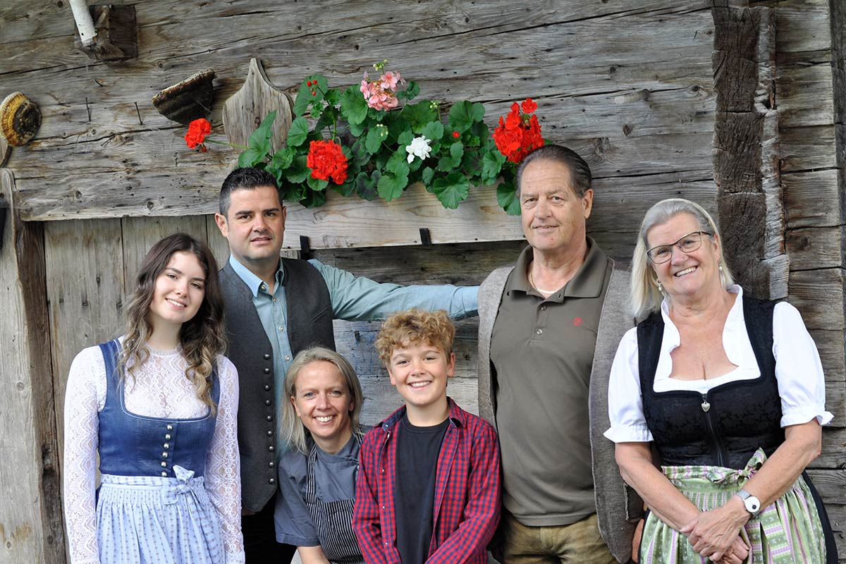 Das Team vom Alpengasthaus Falzturn in Pertisau